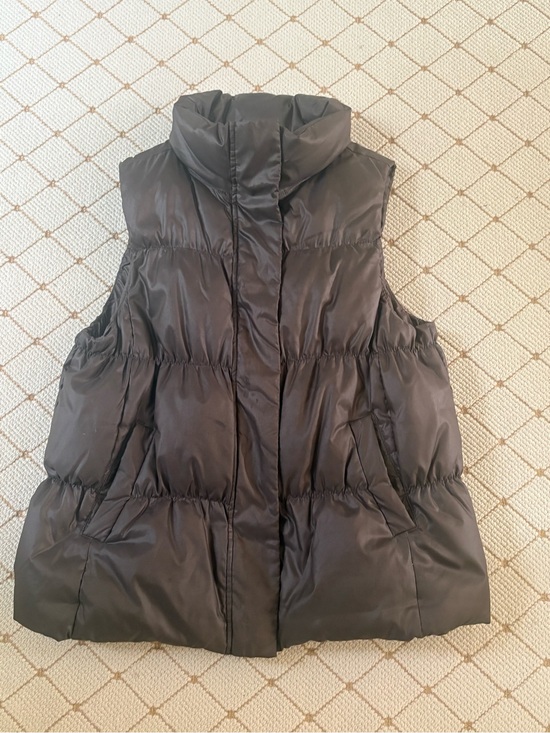 Jackets & Blazers - Gap Women's chocolate brown Puffer Vest -